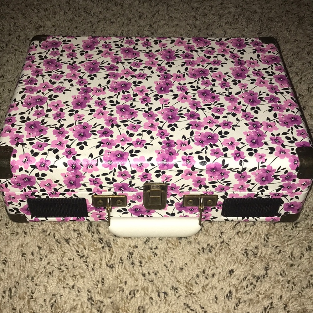 SOLD!  turn table/ record player